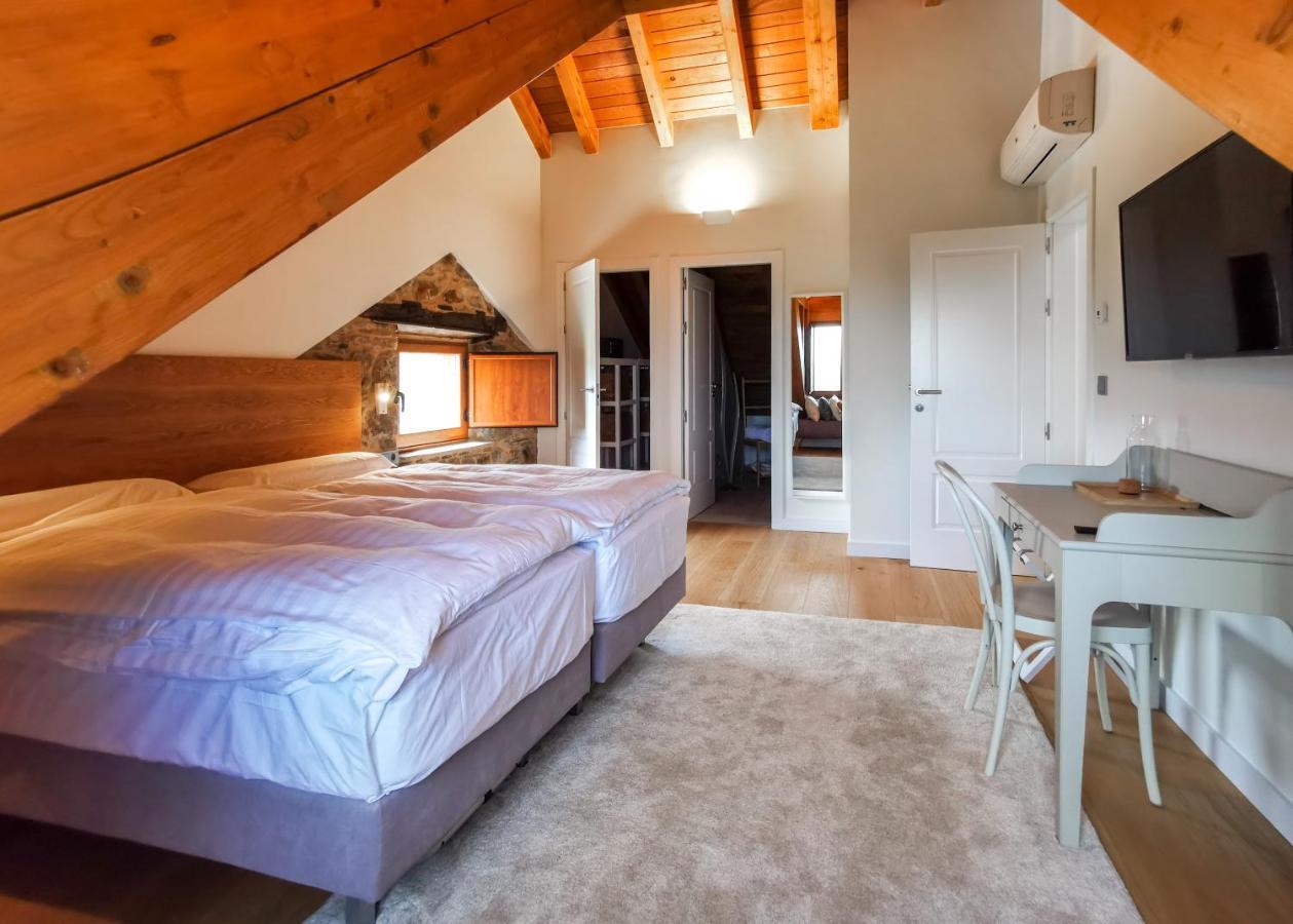 Boutique Finca Esencial Вилафранка дел Биерсо Екстериор снимка